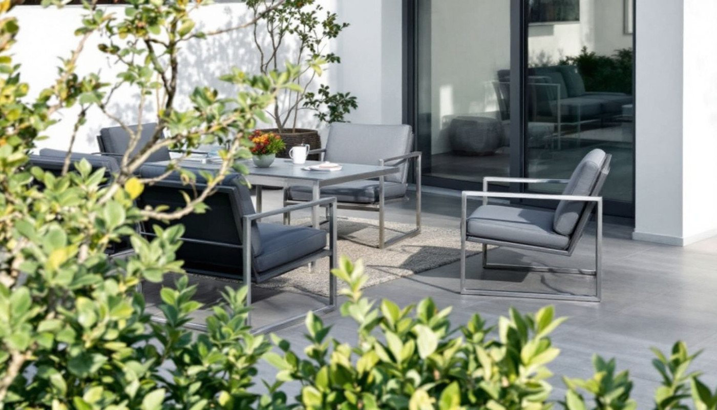 Les avantages du mobilier en aluminium pour les espaces extérieurs